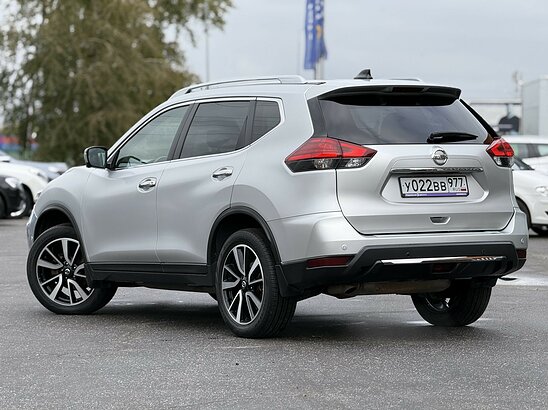 Nissan X-Trail 2.5 4WD CVT (171 л.с.) LE Top