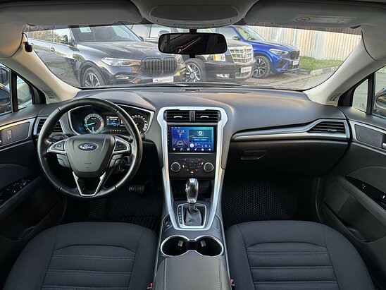 Ford Mondeo 2.5 AT (149 л.с.) Trend