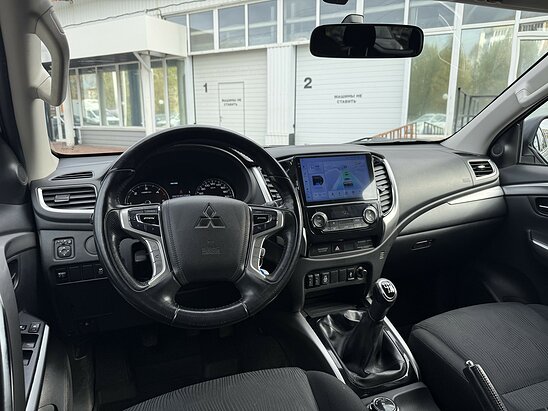 Mitsubishi Pajero Sport 2.4 4WD MT (181 л.с.) Invite