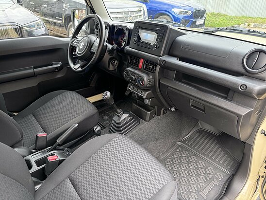Suzuki Jimny 1.5 4WD MT (102 л.с.) GL