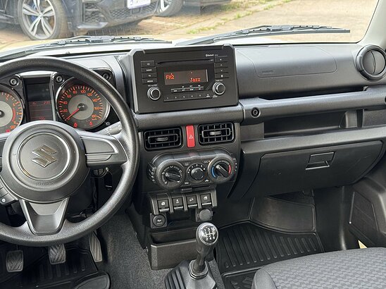 Suzuki Jimny 1.5 4WD MT (102 л.с.) GL