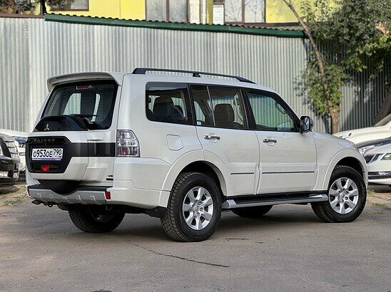 Mitsubishi Pajero 3.0 AT (178 л.с.) GLS