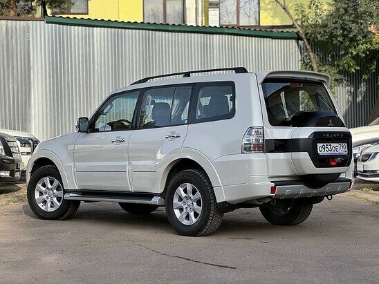 Mitsubishi Pajero 3.0 AT (178 л.с.) GLS